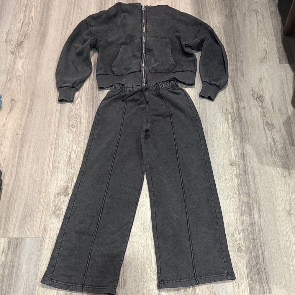 Washed Black Wide-Leg Sweatpants/ hoodie